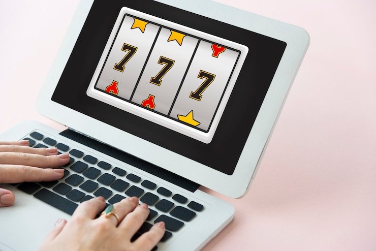 Pengguna sulap777 menikmati tampilan dan akses program loyalitas via ponsel dengan navigasi responsif